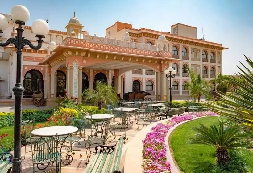 ホテル Basant Vihar Palace