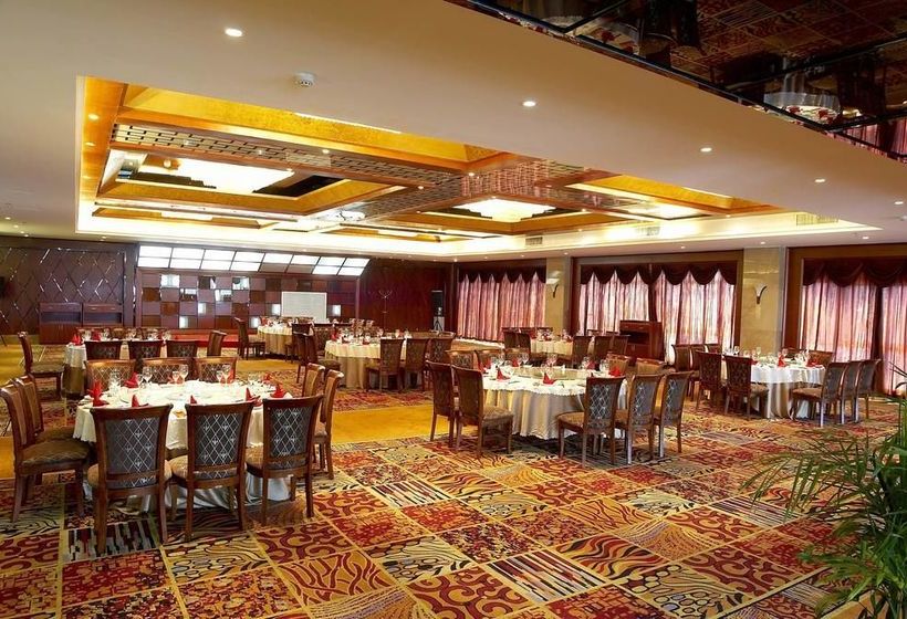 فندق Bossman International