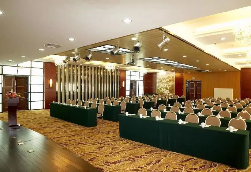 Otel Bossman International