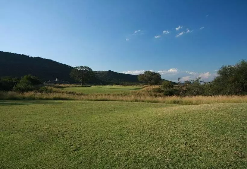 Отель Euphoria Golf And Lifestyle Estate