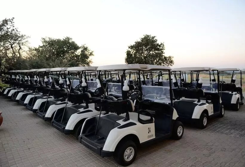 Отель Euphoria Golf And Lifestyle Estate