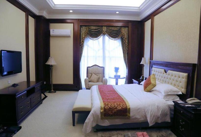 Отель Jiangmen Gladden