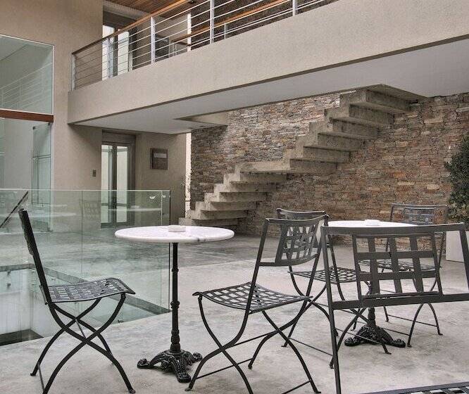 Отель San Isidro Plaza