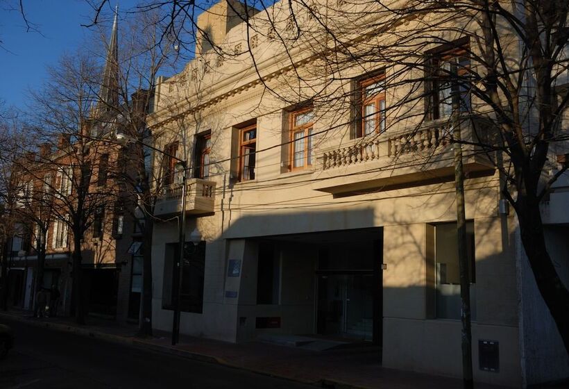 Отель San Isidro Plaza