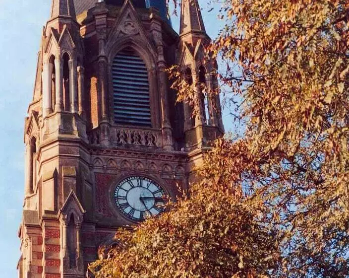 Отель San Isidro Plaza