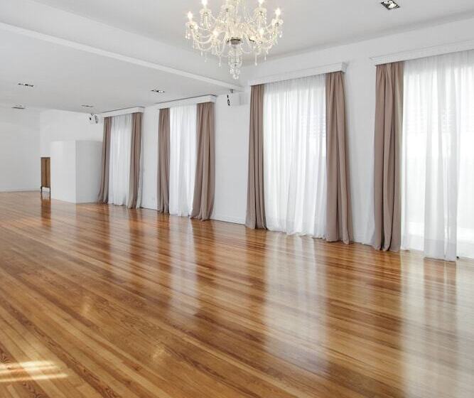 Отель San Isidro Plaza