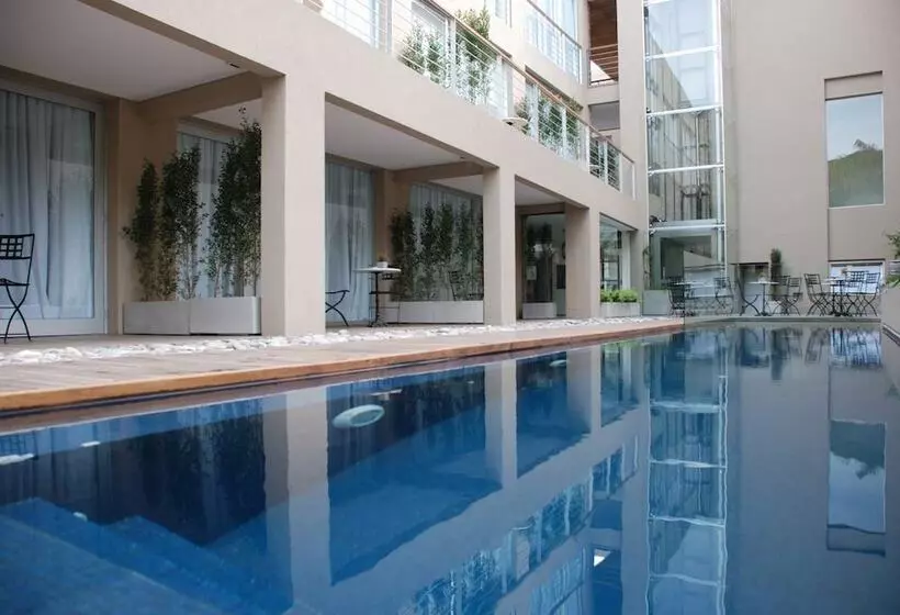 Отель San Isidro Plaza