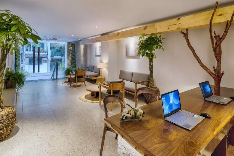 酒店 Silverland Min