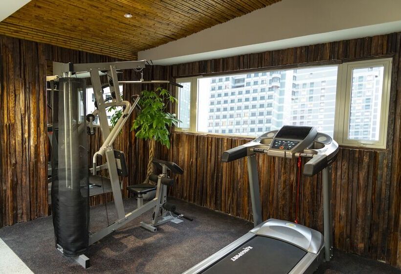 酒店 Silverland Min