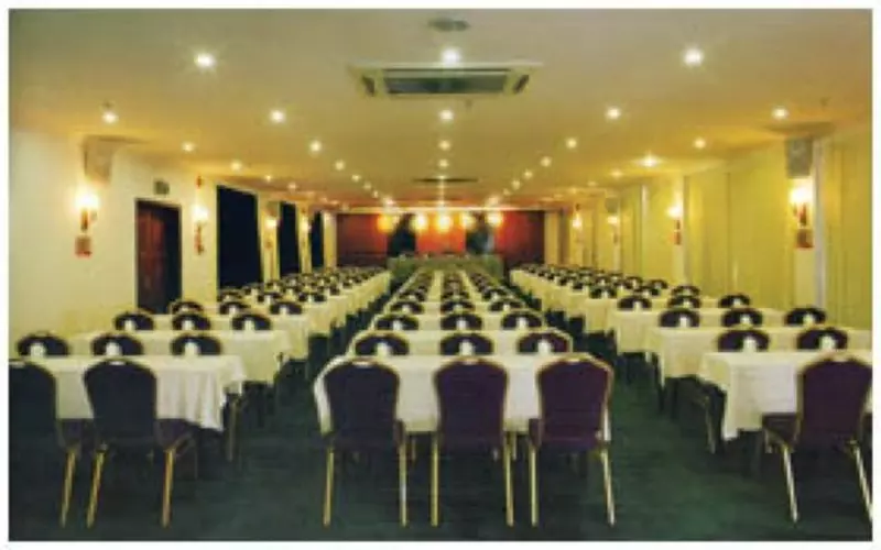 Hotelli Sunny Holiday