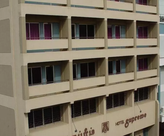 Hotel Supreme