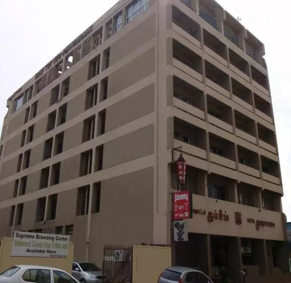 Hotel Supreme
