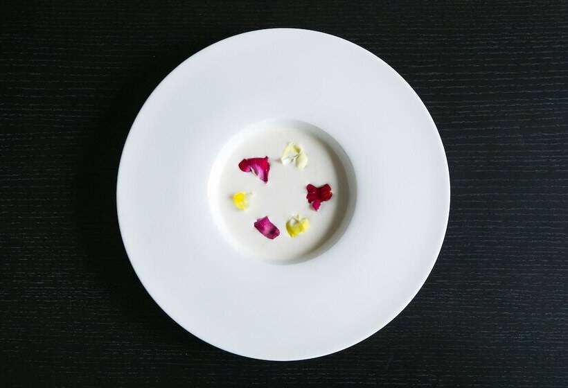 בית מלון כפרי The Screen