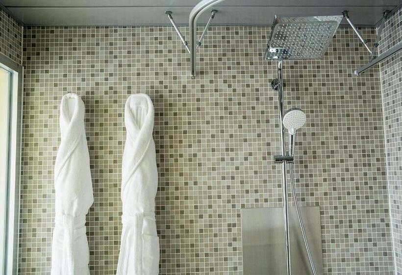 בית מלון כפרי The Screen