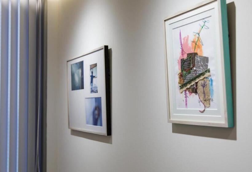 בית מלון כפרי The Screen