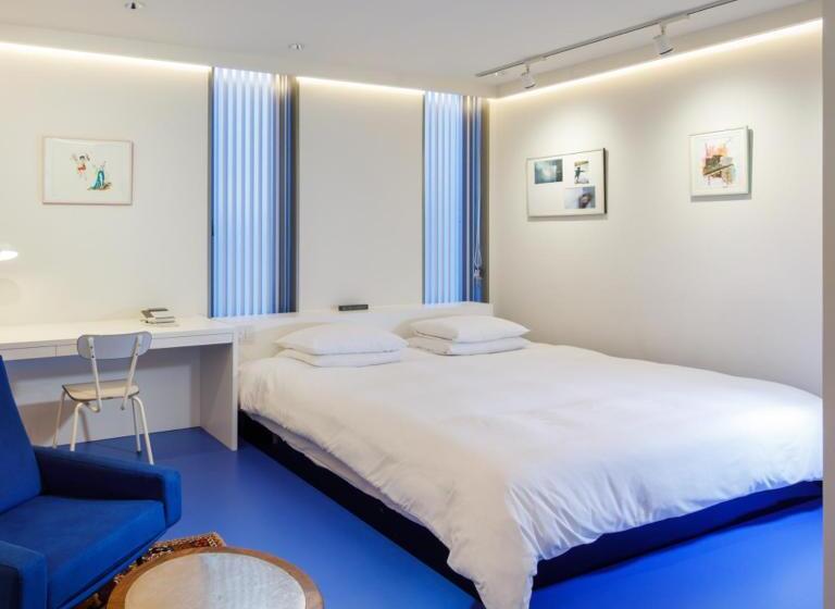 בית מלון כפרי The Screen