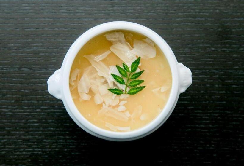 בית מלון כפרי The Screen