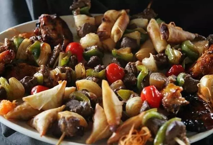 Hotelli Tradewinds Country Inn