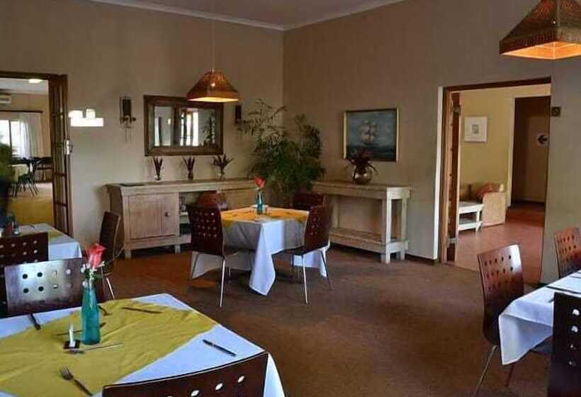 酒店 Tradewinds Country Inn