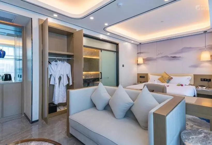 Hotelli Wuzhishan International Therma