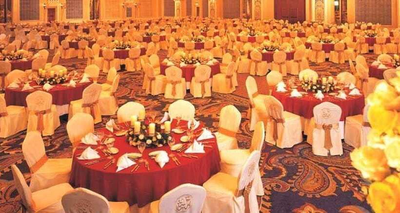 استراحتگاه Nirvana Hotel Banquet Club