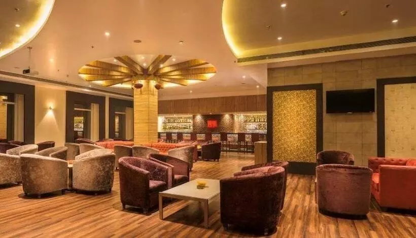 استراحتگاه Nirvana Hotel Banquet Club