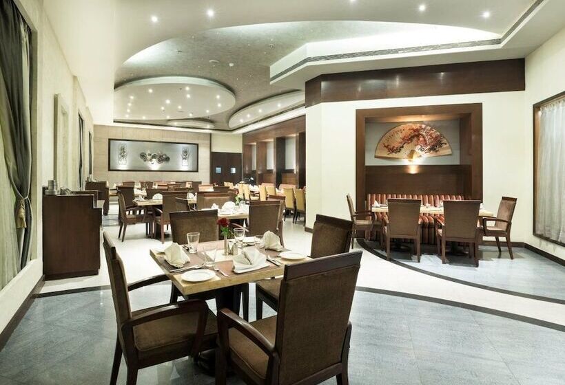 استراحتگاه Nirvana Hotel Banquet Club