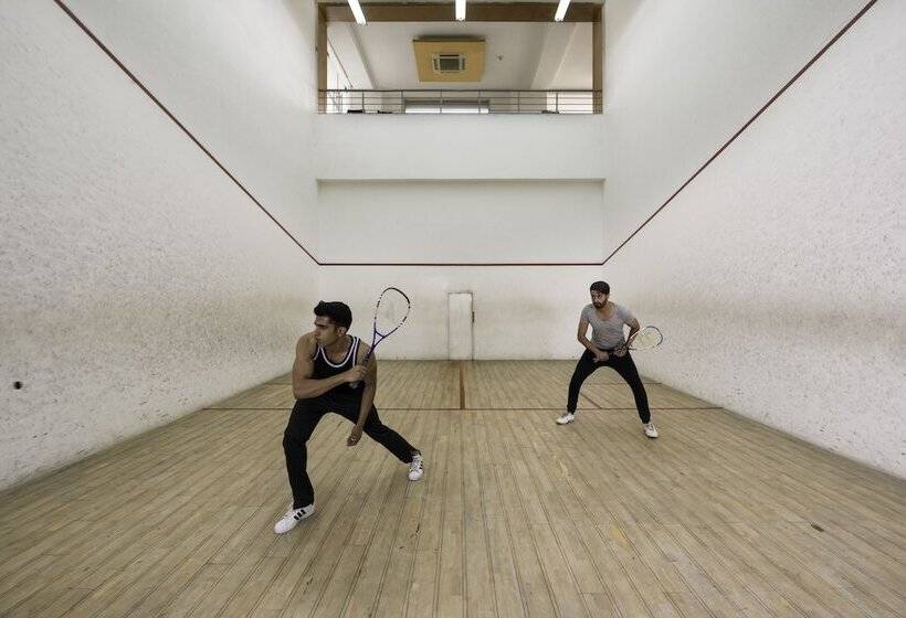 استراحتگاه Nirvana Hotel Banquet Club