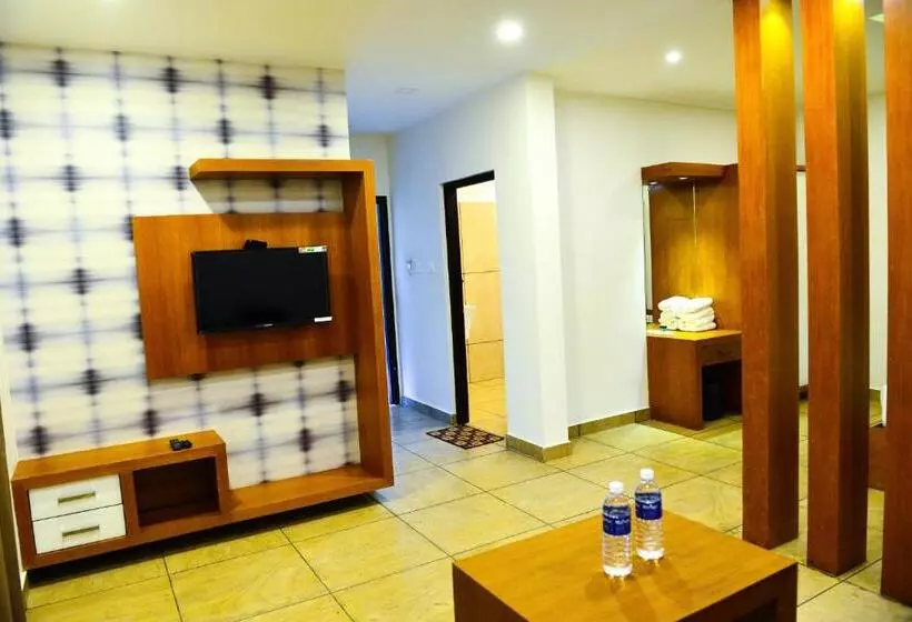 Hotelli Aura Residency