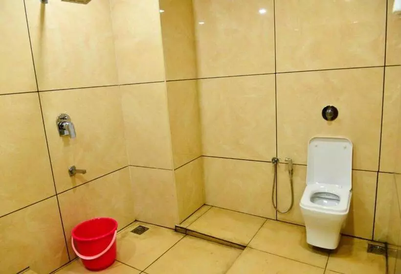 Hotelli Aura Residency