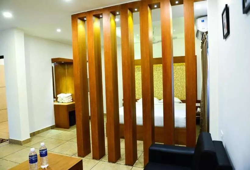 Hotelli Aura Residency