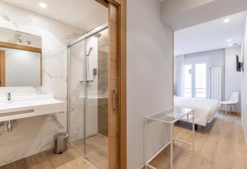 Eightrooms La Rioja Pension