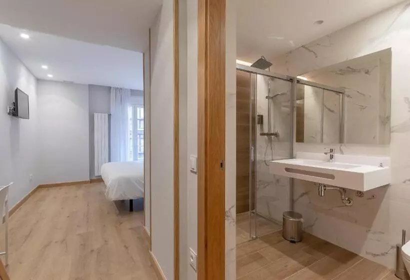 Eightrooms La Rioja Pension
