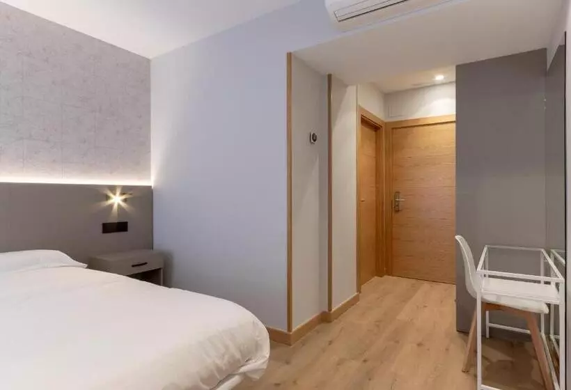 Eightrooms La Rioja Pension