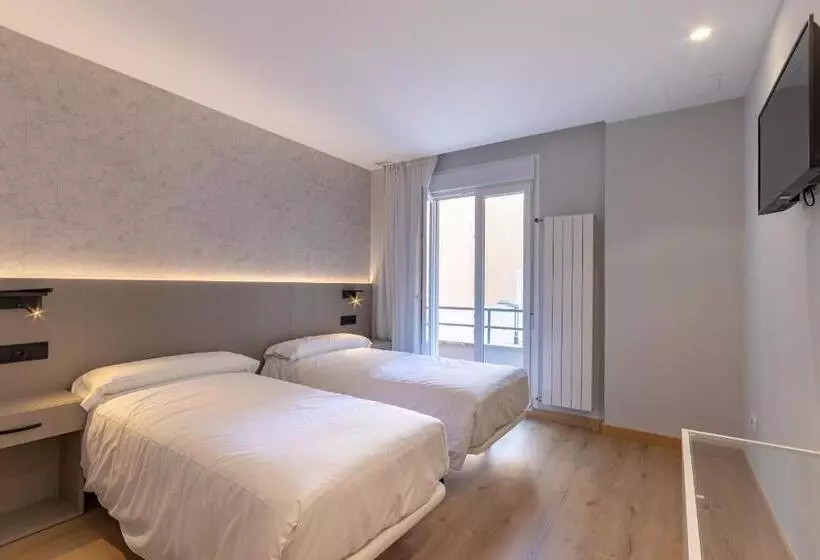 Eightrooms La Rioja Pension