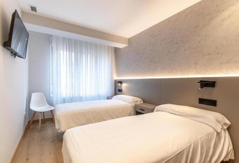 Eightrooms La Rioja Pension