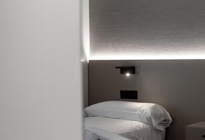 Eightrooms La Rioja Pension