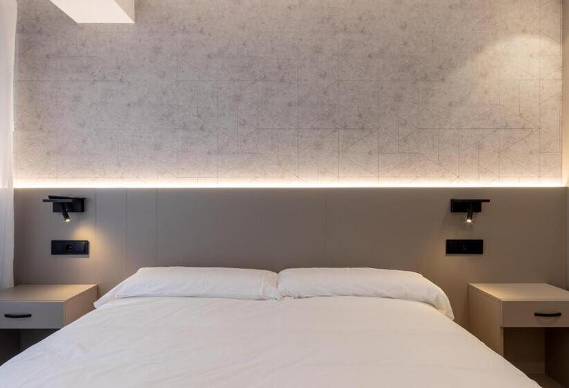 Eightrooms La Rioja Pension