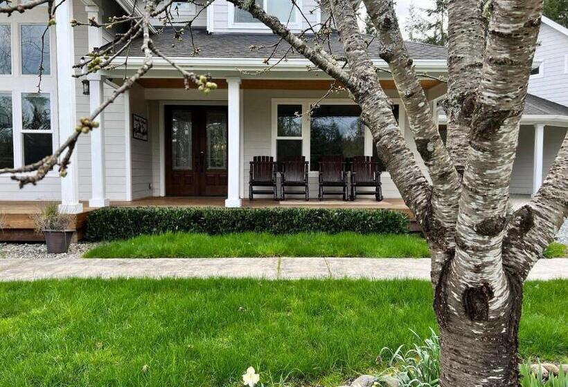 Отель Nisqually Highland Ranch! 35 Mi To Mt Rainier