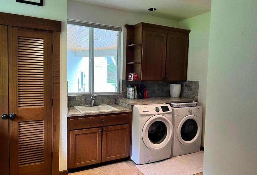 Отель Nisqually Highland Ranch! 35 Mi To Mt Rainier