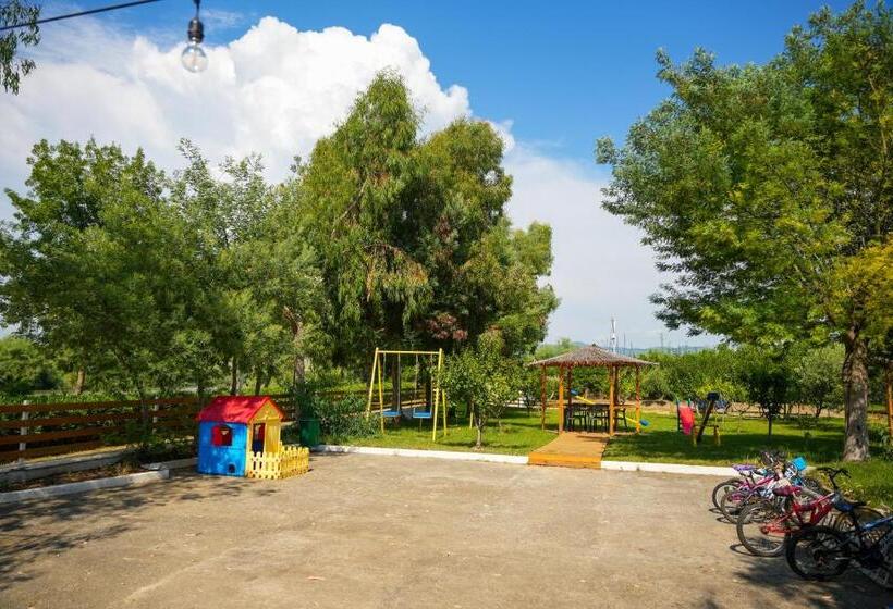 هتل Paradise Laguna Vain