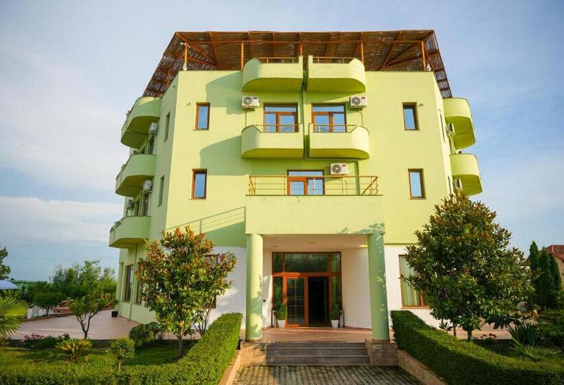 هتل Paradise Laguna Vain