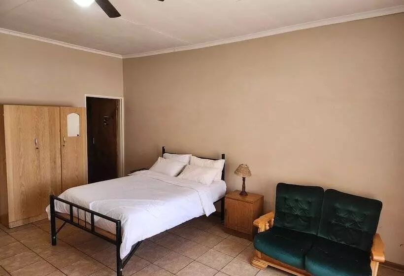 ホテル Postmasburg Inn