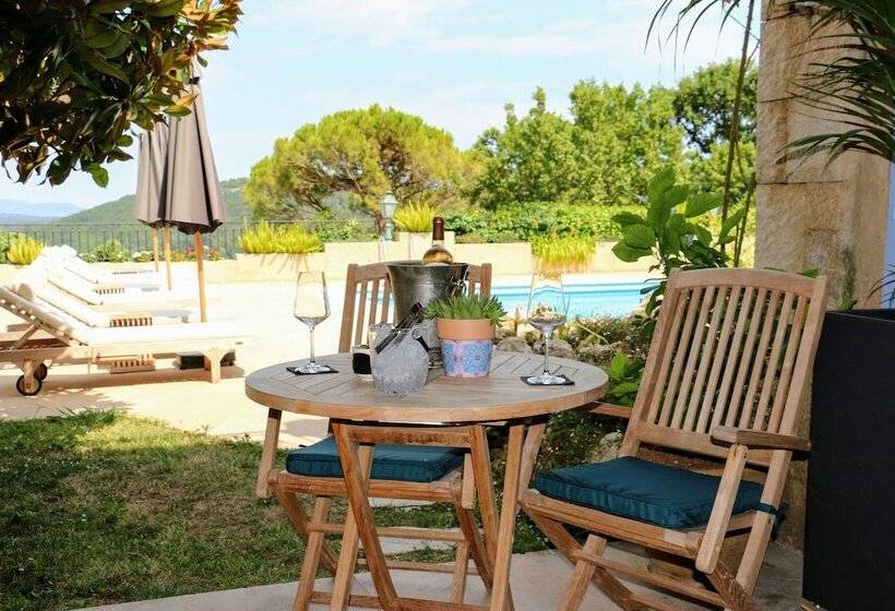 Loup Castel Boutique Hotel B&b