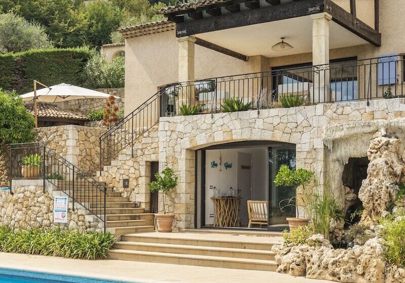 Loup Castel Boutique Hotel B&b