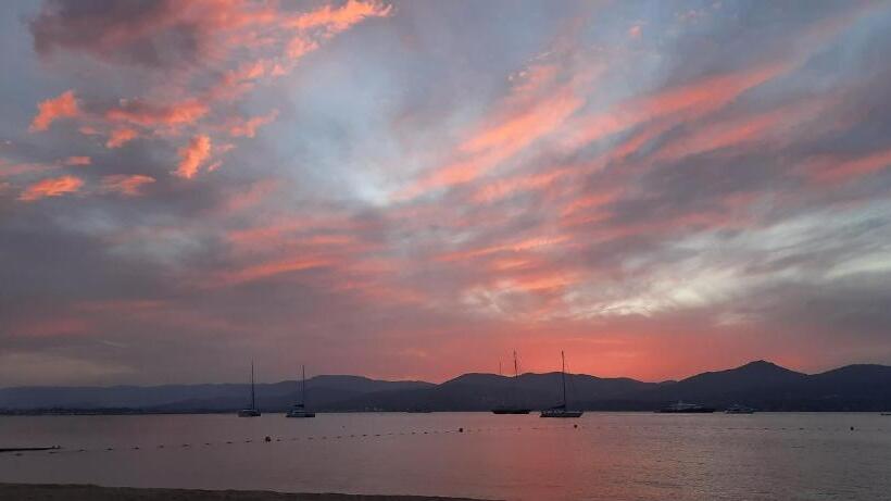 Villa Playa Del Sol  B4