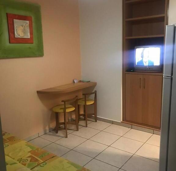 Diroma Fiori Com 1 Suíte E Banheiro Social Extra