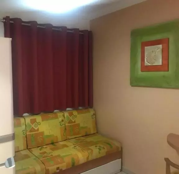 Diroma Fiori Com 1 Suíte E Banheiro Social Extra
