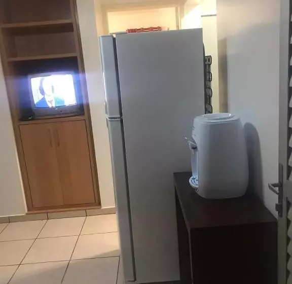 Diroma Fiori Com 1 Suíte E Banheiro Social Extra