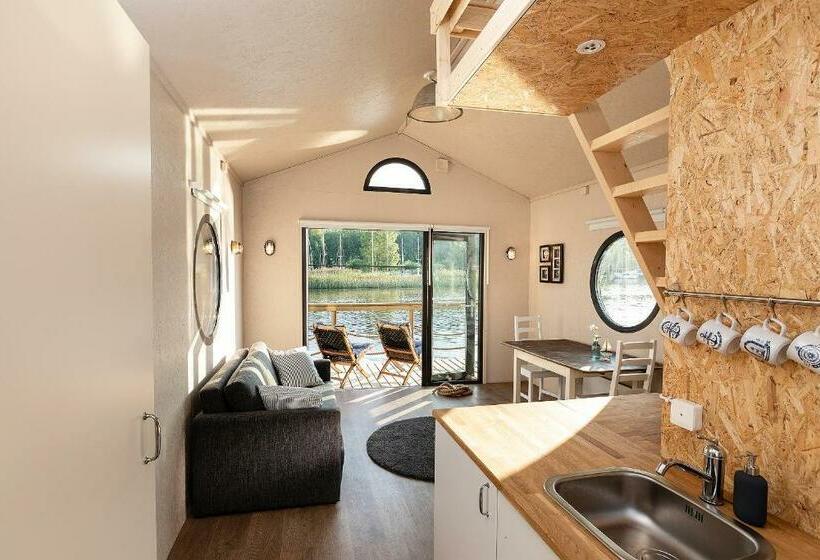 酒店 Jokimaja Alma